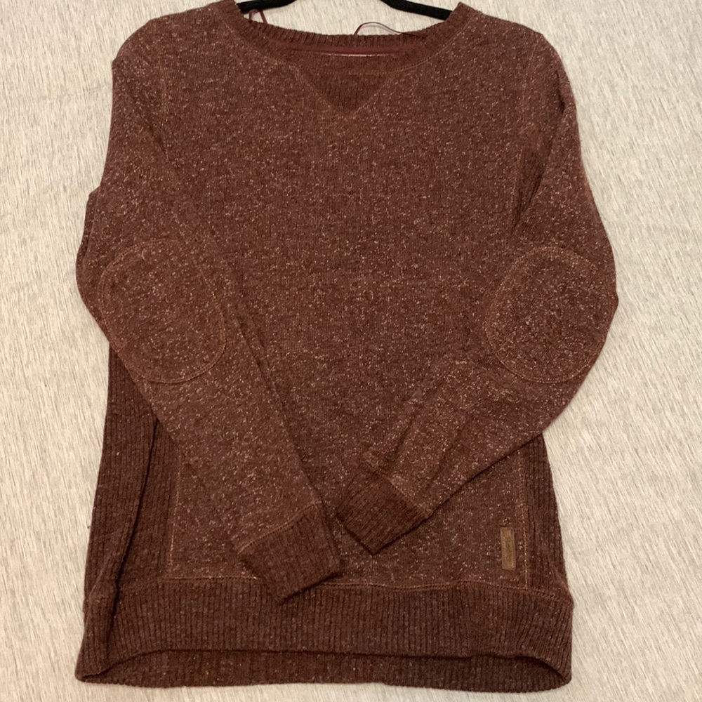 Brown roots sweater